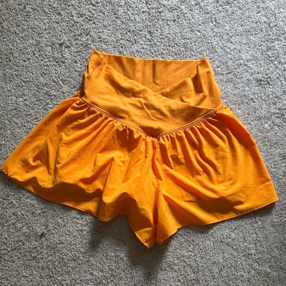 aerie Pants - Aerie flowey shorts